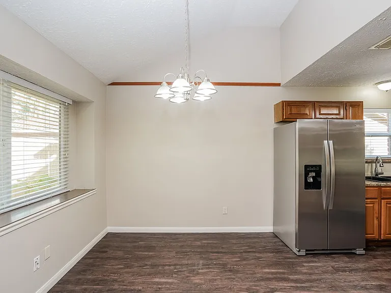 11918 Cottonwood Ln — Photo 8