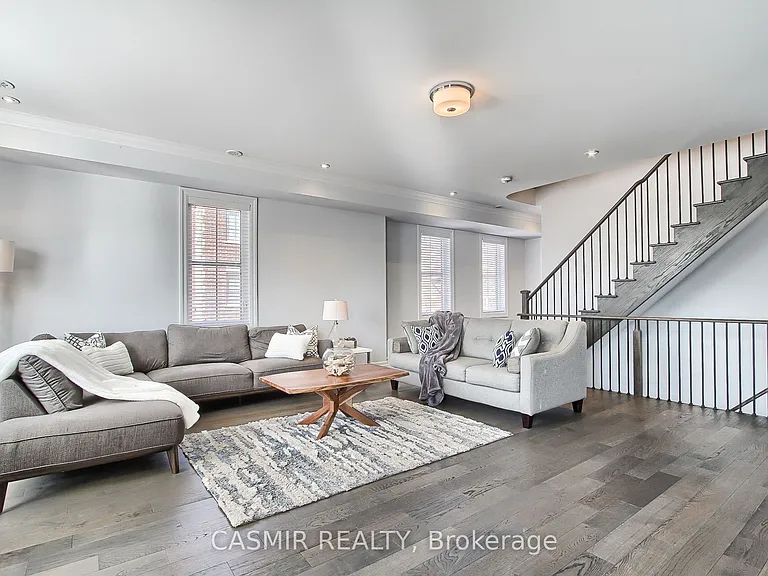 9873 Keele St — Photo 7