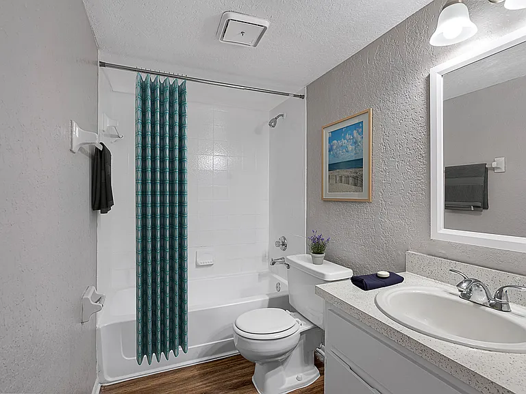 49th Street Apartments — Photo 11