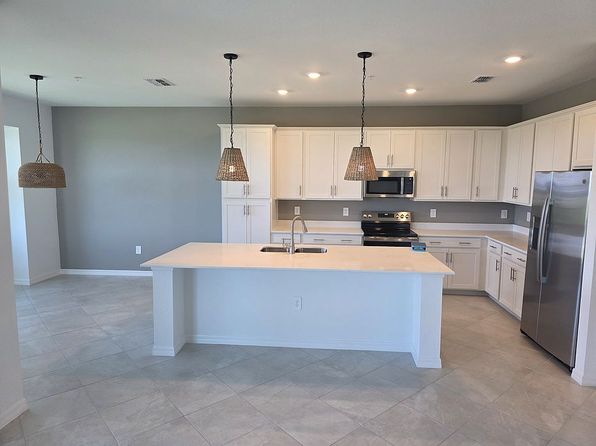 17625 Opal Sand Dr #401