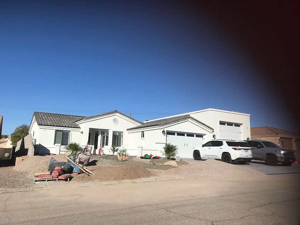 1st image of 2471 Fremont Dr