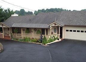 2nd image of 4993 Blue Sky Ln
