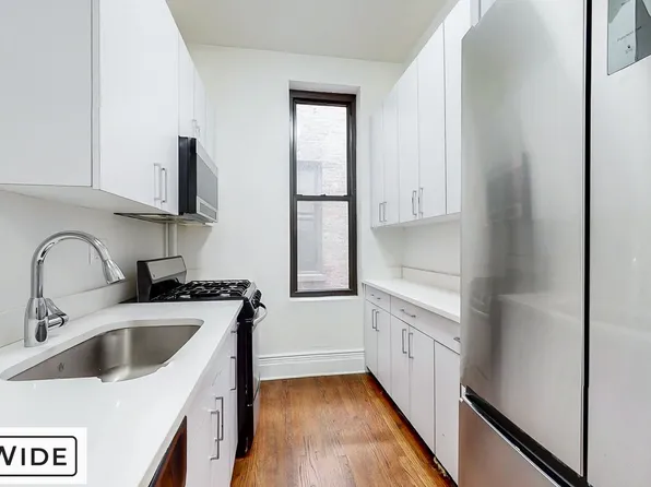 106 East 81st Street image 4 of 8