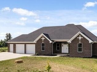 9125 E County Road 700 N, Hope, IN 47246