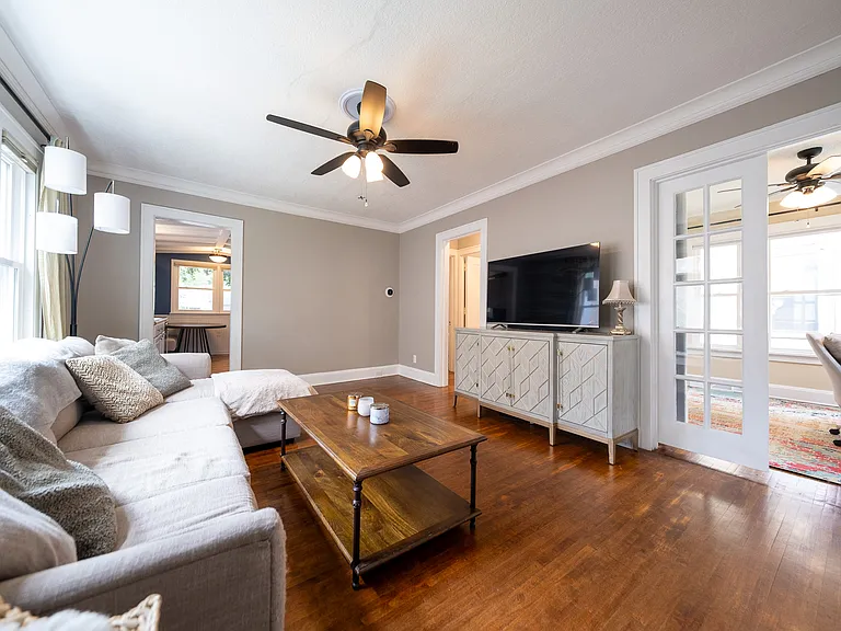 2916 Johnson St NE — Photo 2