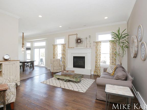 3rd image of 4475 Lytham Dr