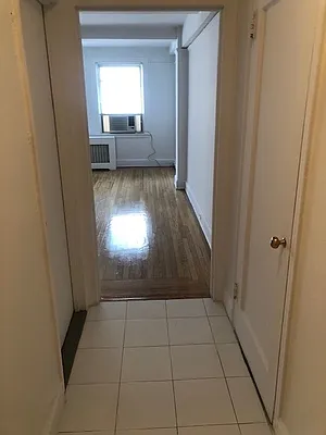 Rented by Carlyle Property Management | media 8