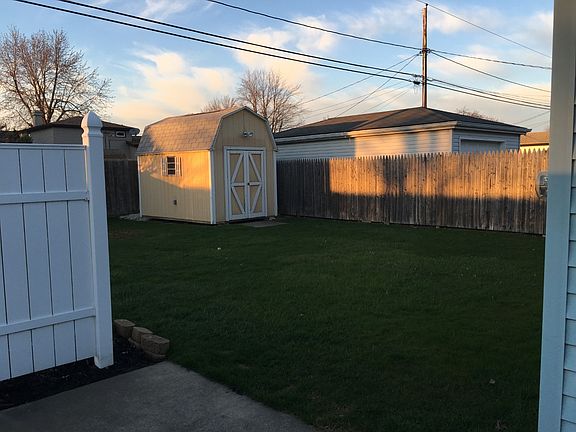 3rd image of 112 Autumnwood Dr