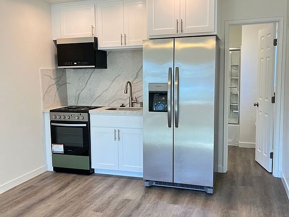 2nd image of 1286 N Mollison Ave #11