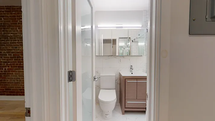 Rented by Bond New York | media 27