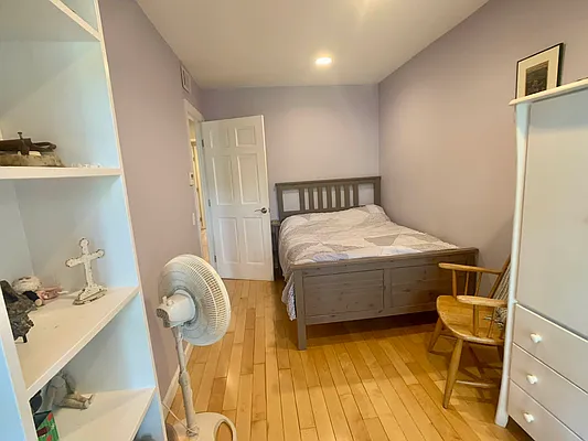 Rented by NextStopNY | media 5