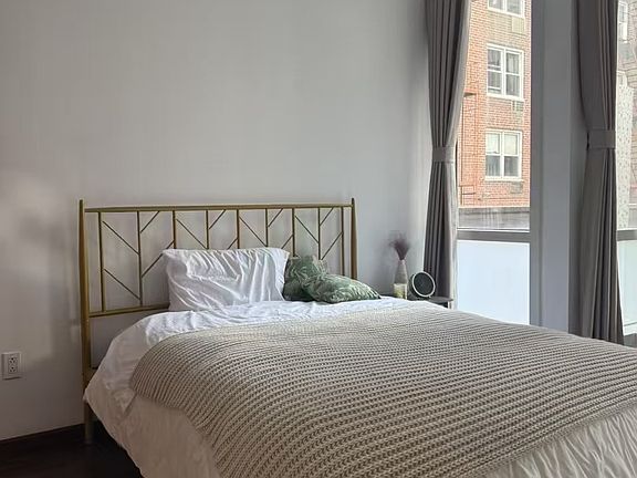 2nd image of 4205 Parsons Blvd APT 2B