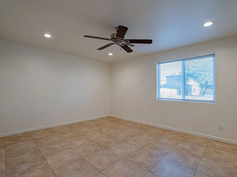 436 E. Waverly St. — Photo 15
