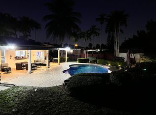 2945 SW 104th Ct, Miami, FL 33165