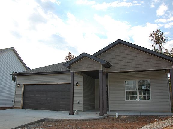 2nd image of 126 Magnolia Pl