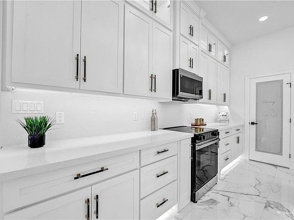3rd image of 3524 E Alexa St