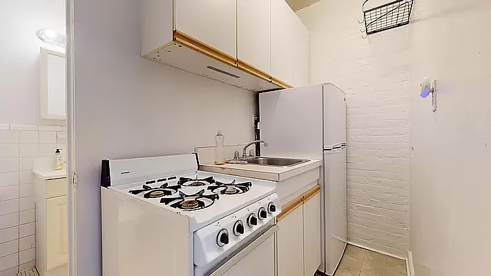 Rented by Bond New York | media 3