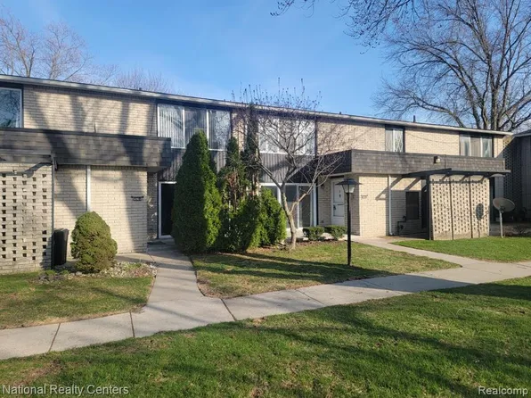 8296 Karam Blvd Unit 3, Warren, MI 48093