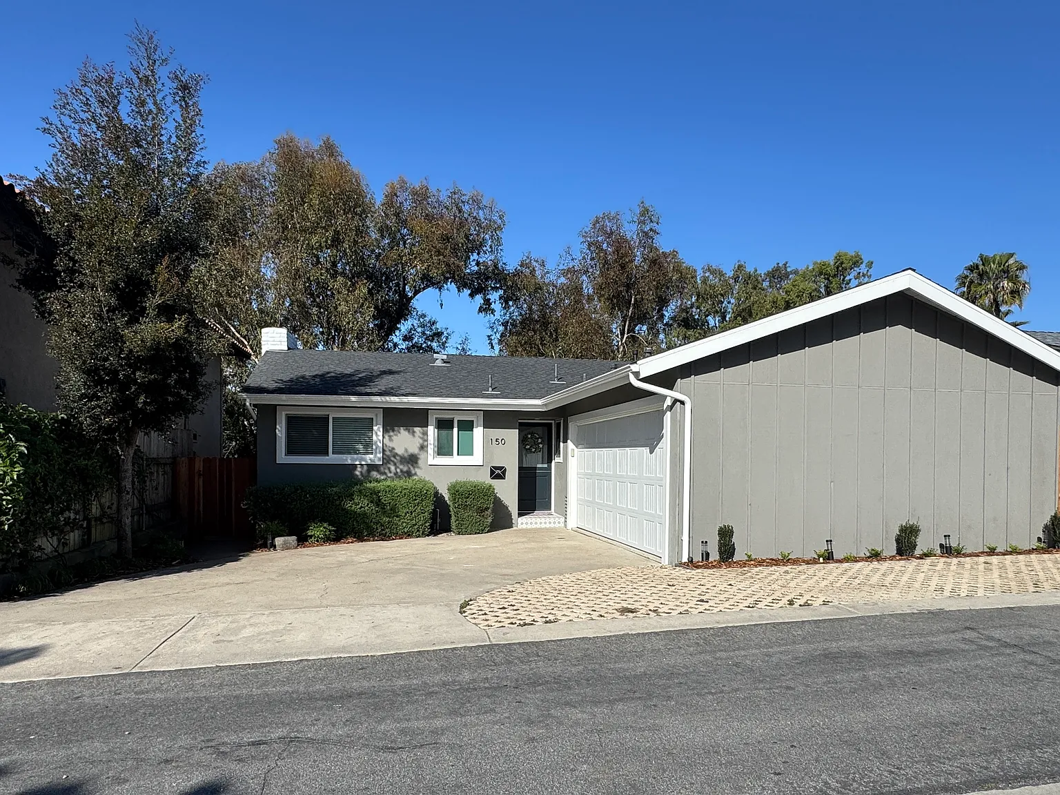 3 bed, 1200 sqft, $8,500 — Photo 2