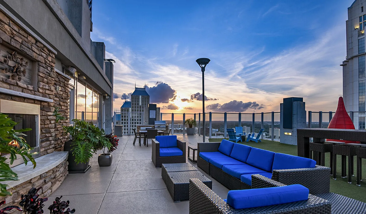 Skyhouse Orlando — Photo 4