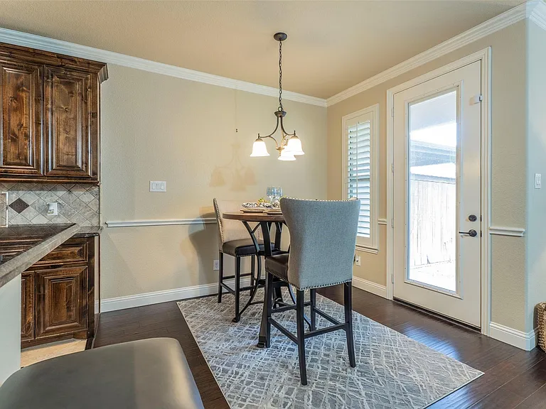 1038 Audrey Way — Photo 10