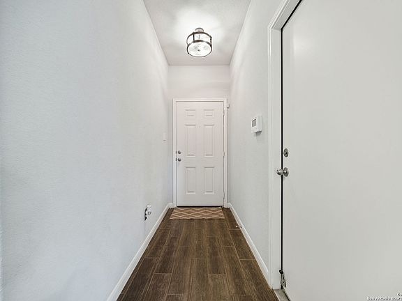 5th image of 2292 Lighthouse Dr