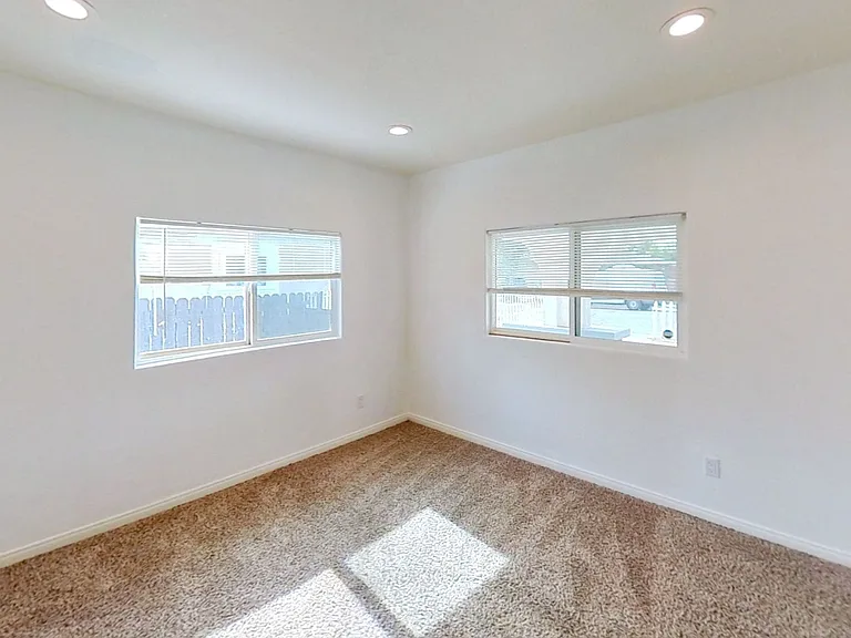 3189 Sanchez St — Photo 9