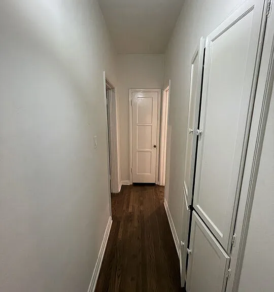 111 N Harper Ave — Photo 4