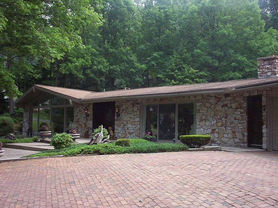 Georgeous Ranch Style Living