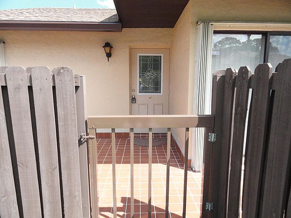 3rd image of 817 Sky Pine Way #A