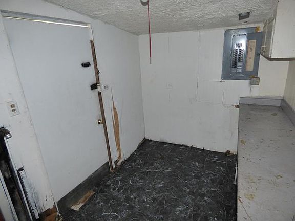 Laundry Utility Room