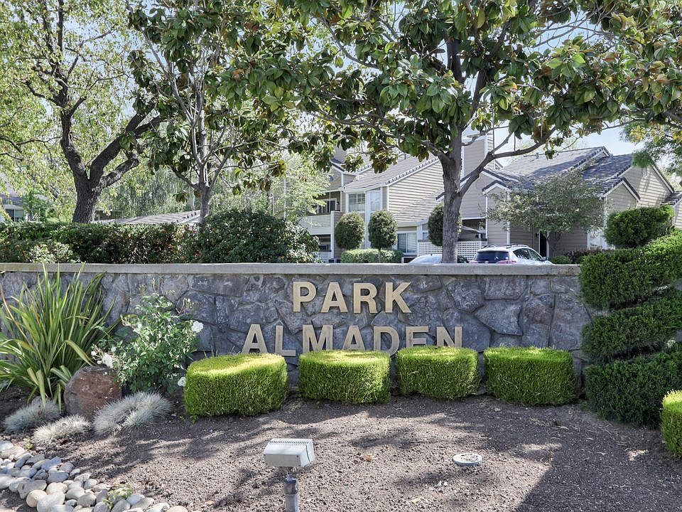 1st image of 884 Lake McClure Dr