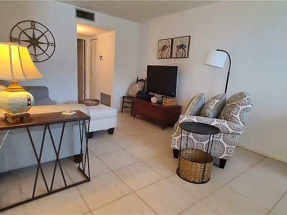 4th image of 2600 SE Ocean Blvd APT Gg-3