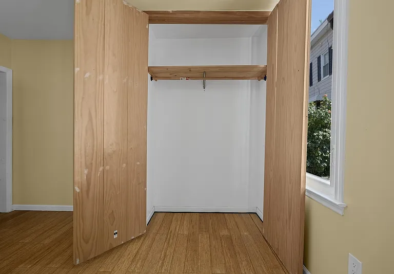 6 Rademan Pl — Photo 8