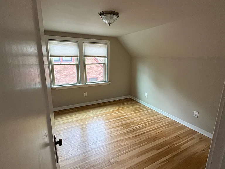 1512 W 16th Ave — Photo 13
