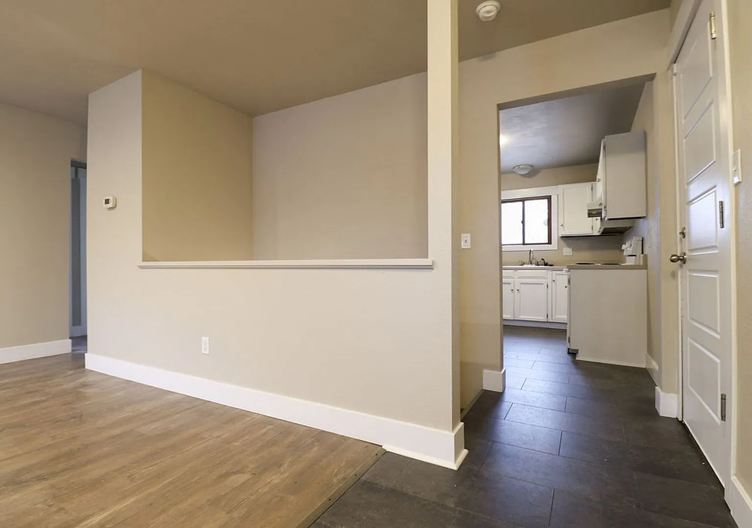 4 Bedroom, 2 Bath home in the heart of Windsor. — Photo 1
