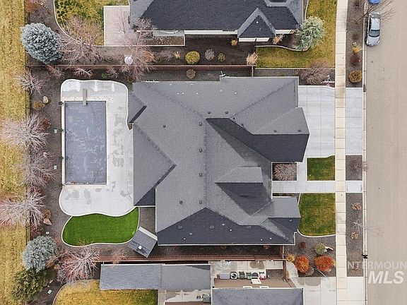 4th image of 6590 N Fairborn Ave
