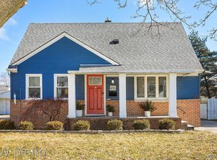 416 N Edgeworth Ave, Royal Oak, MI 48067