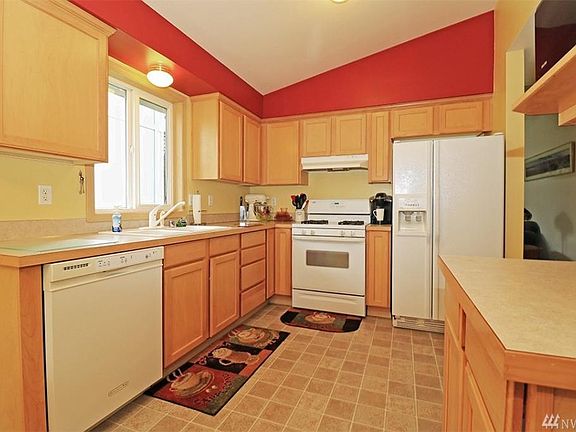4th image of 6309 52nd St NE