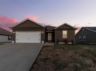 202 Sun Valley Ct, Jackson, MO 63755