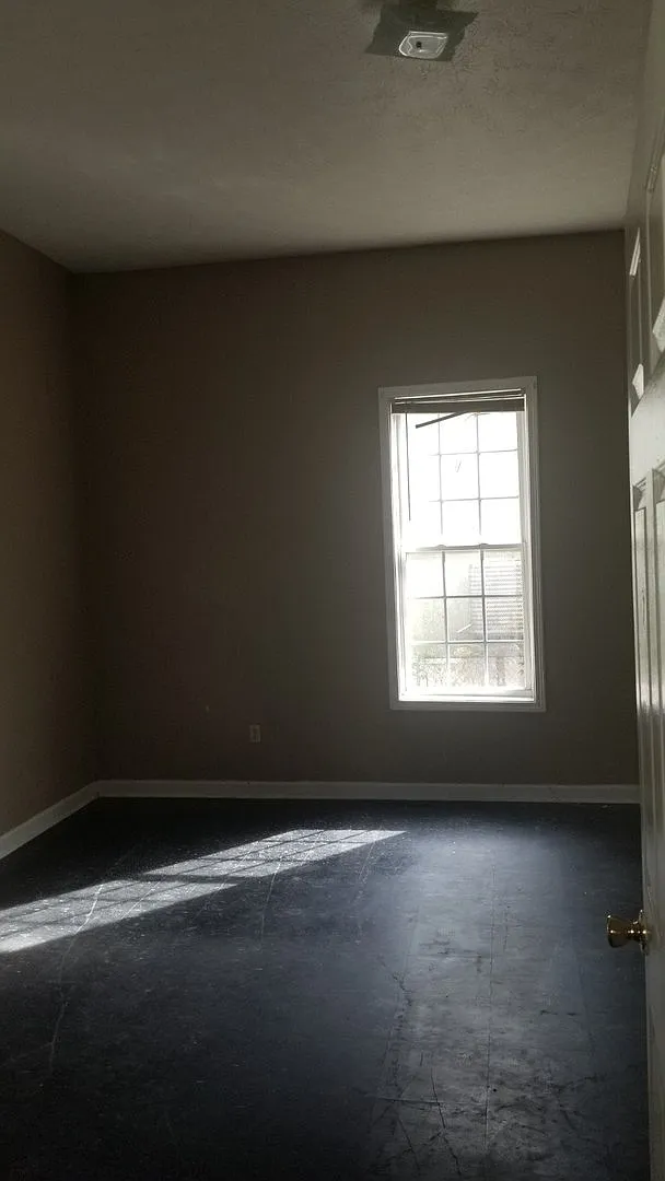 2 Bed 2 Bath — Photo 3