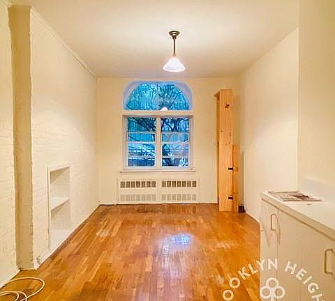 2nd image of 197 Kane St APT 4