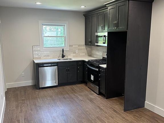 3rd image of 46 N Jefferson St APT 2