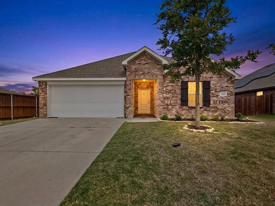 1114 Emerald Gate Dr