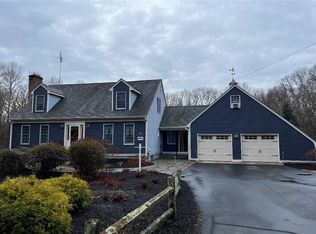 215 Wayside Meadow Rd, South Kingstown, RI 02879