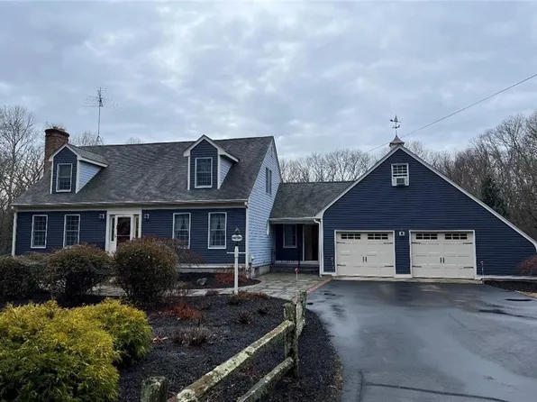 215 Wayside Meadow Rd, South Kingstown, RI 02879