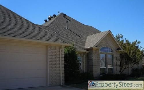 5th image of 2614 Waters Edge Dr