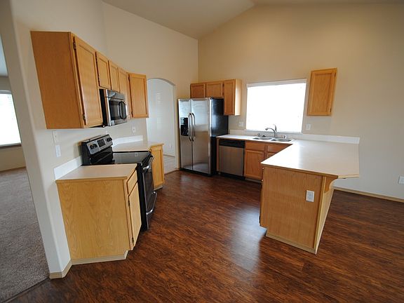 2nd image of 19231 Valley View Dr