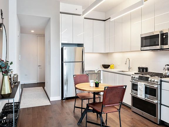 2nd image of 515 W 36th St APT 30A