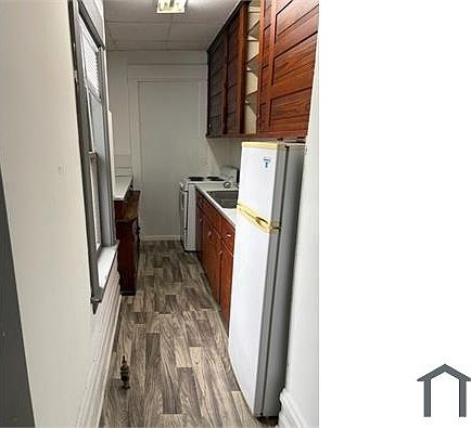 5th image of 1025 N Washington Ave #8